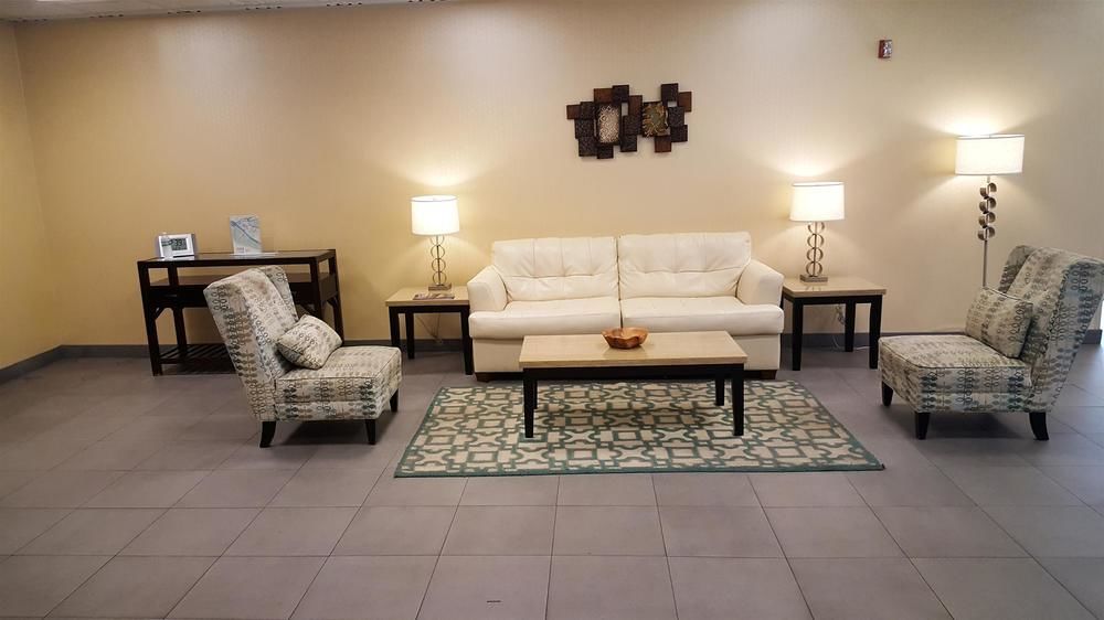 Quality Inn & Suites Charleston - Civic Center Extérieur photo