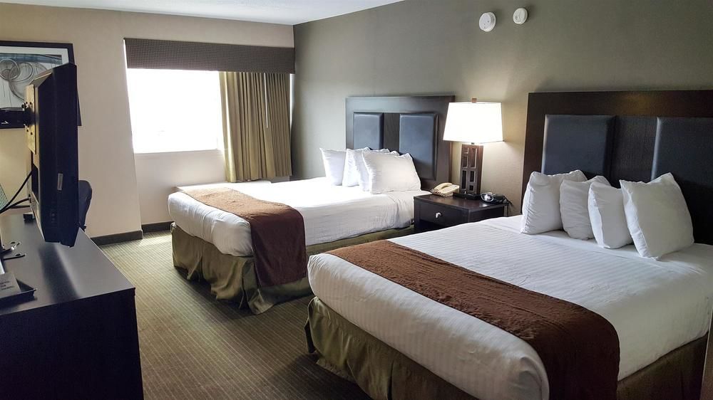 Quality Inn & Suites Charleston - Civic Center Extérieur photo