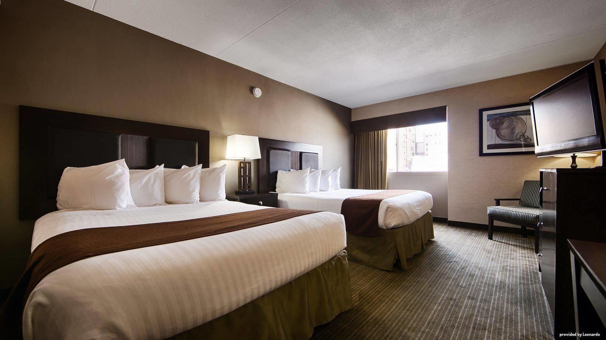 Quality Inn & Suites Charleston - Civic Center Extérieur photo