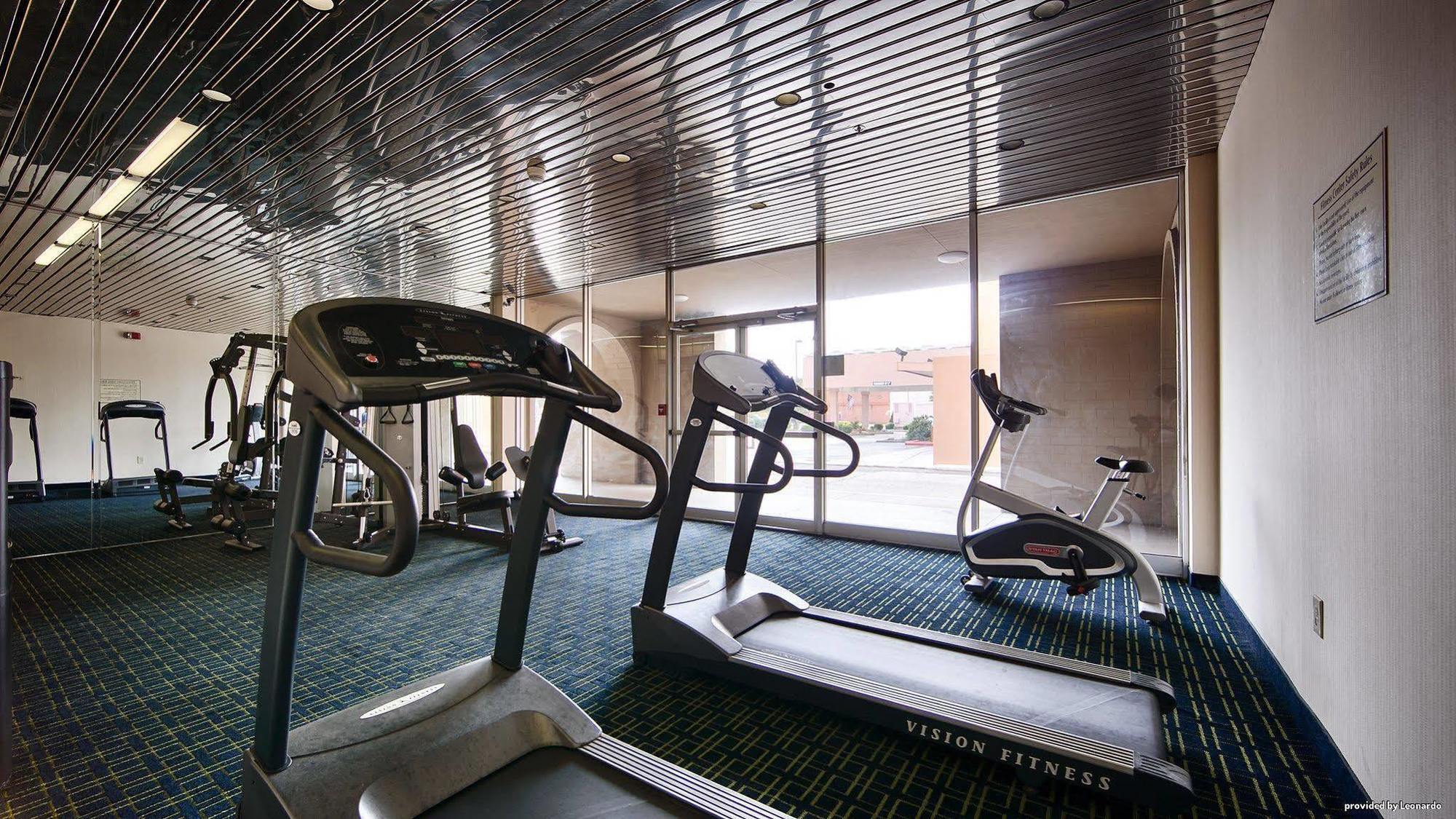 Quality Inn & Suites Charleston - Civic Center Extérieur photo